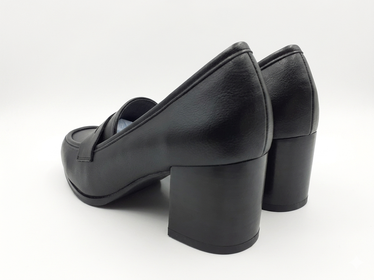 Soft Style Tayten Black