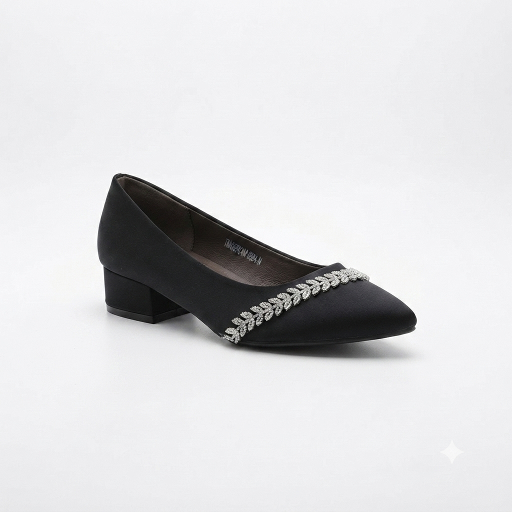 Why Juliett Pump Black