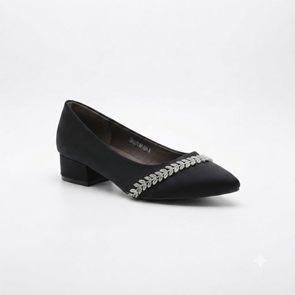 Why Juliett Pump Black