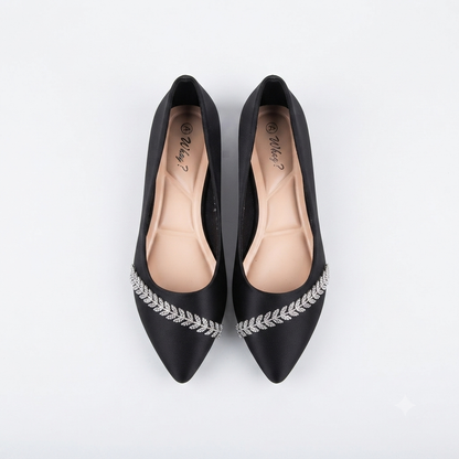 Why Juliett Pump Black